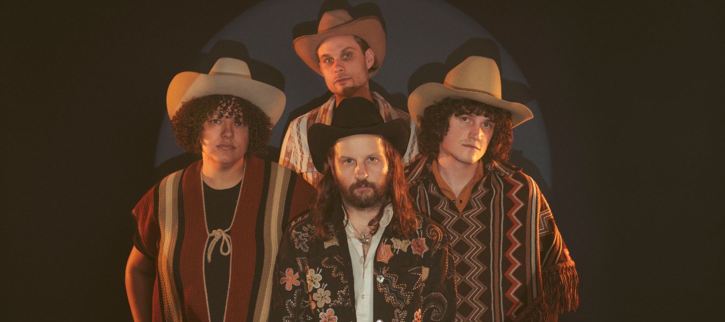 The Bobby Tenderloin Universe, J. Tex, De høje hæle, Aske Skat og Cowboys from Hellburta